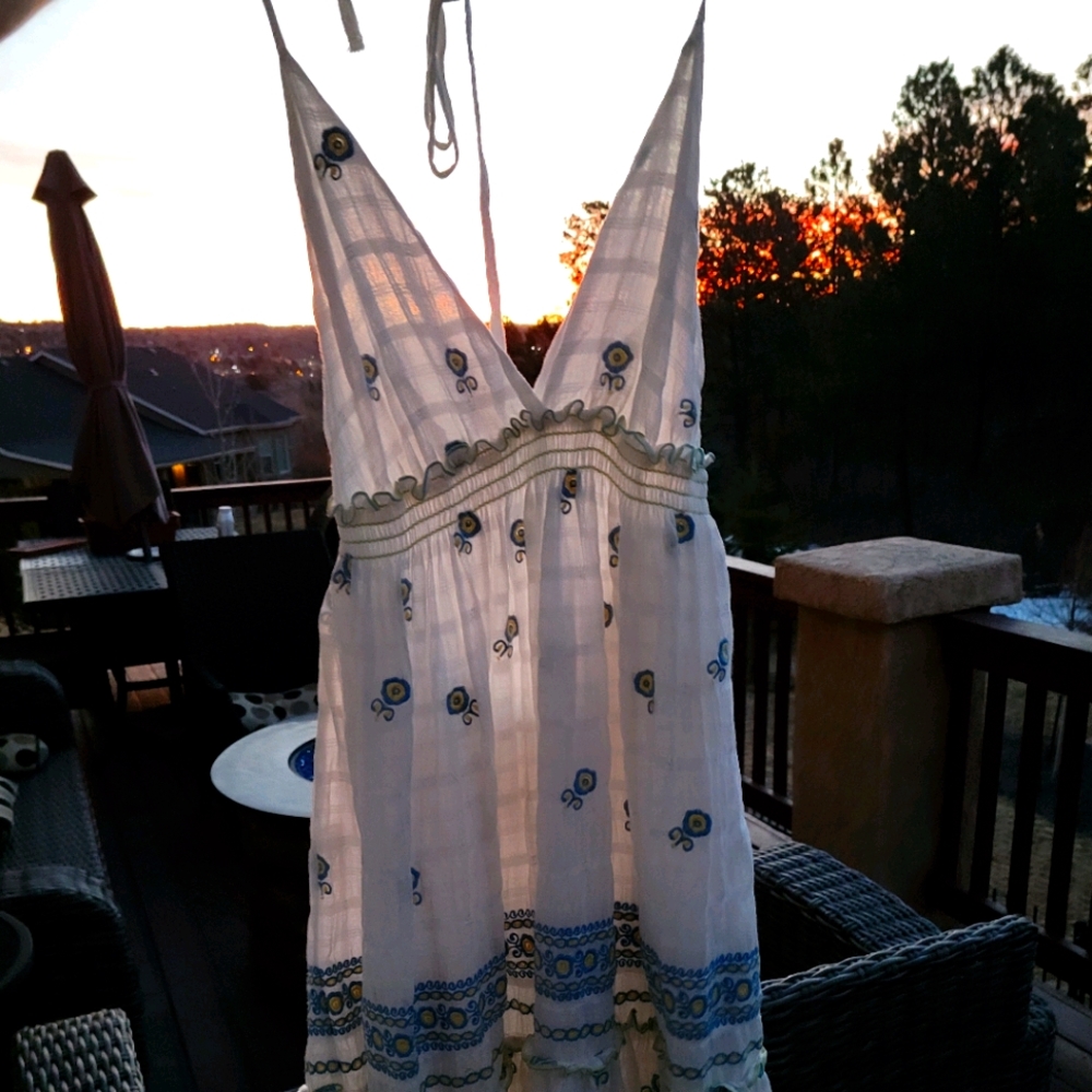 A cute&sexy AT THE SAME TIME sundress